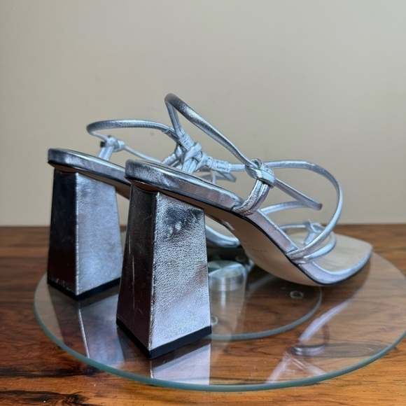 NEW Marc Fisher Giada Sandal in silver - Picture 10 of 16